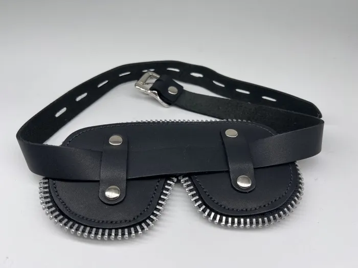 Z Series Buckle Blindfold Kookie Intl Male Sex Toys